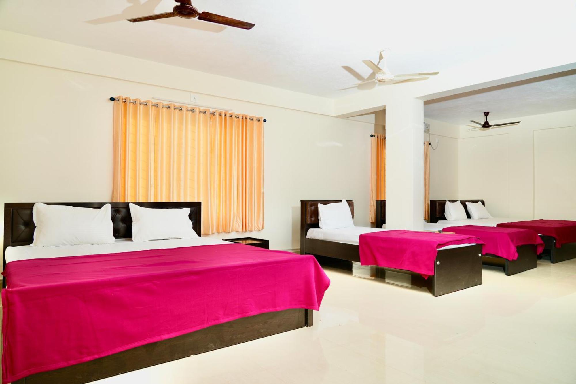 Shree Swarna Comforts Udupi Bagian luar foto