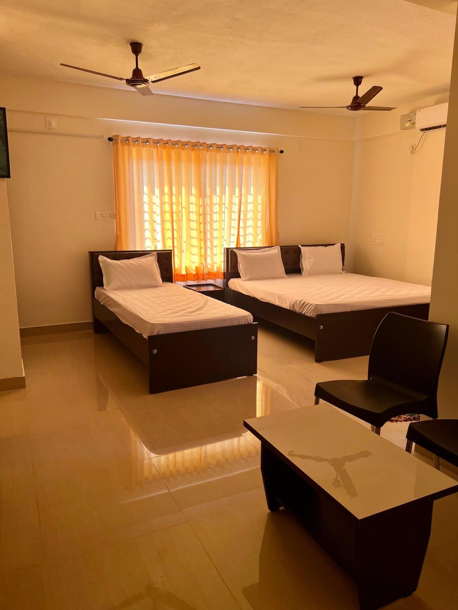 Shree Swarna Comforts Udupi Bagian luar foto