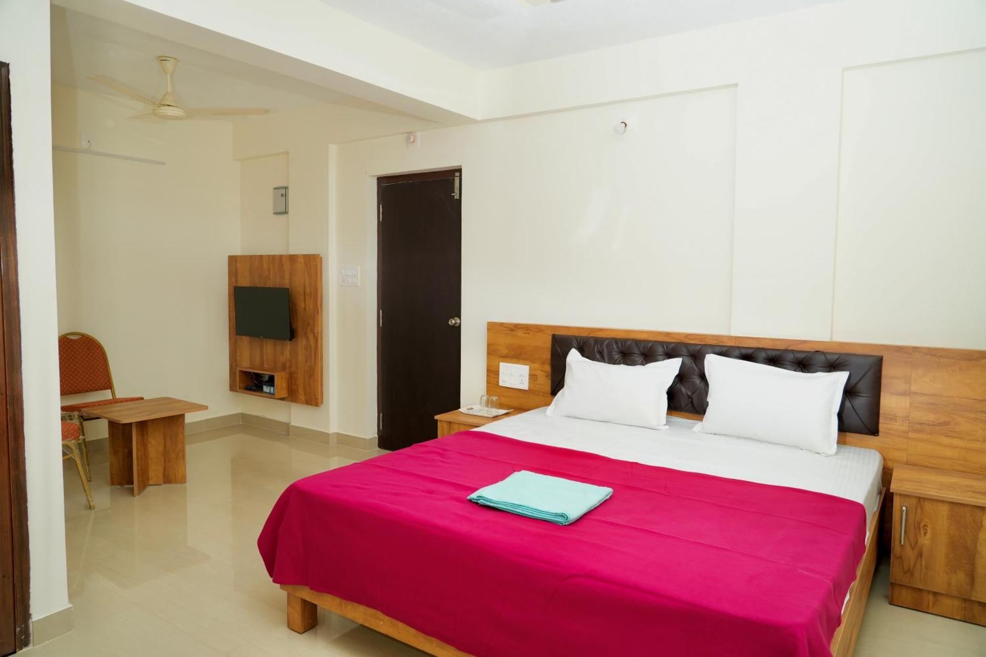 Shree Swarna Comforts Udupi Bagian luar foto